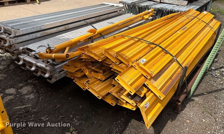 image for item EM2582 BilJax scaffolding