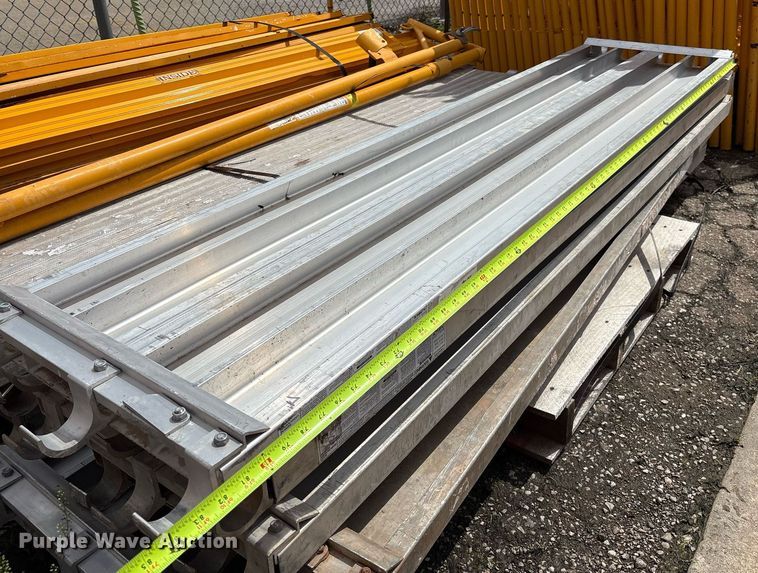 image for item EM2582 BilJax scaffolding