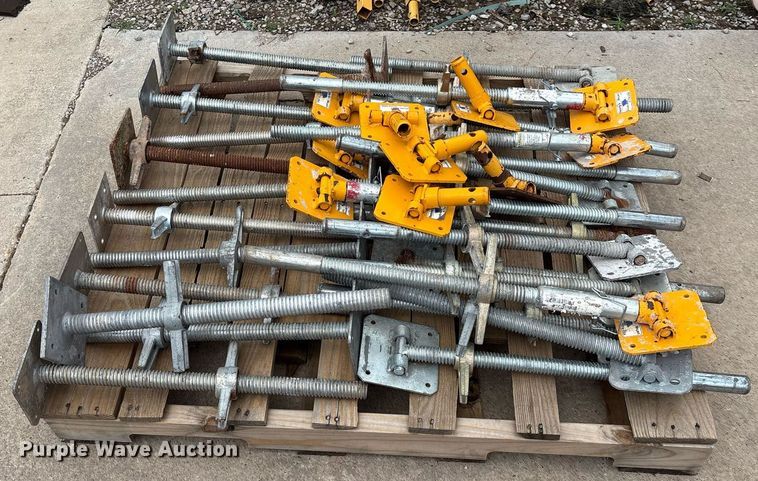 image for item EM2582 BilJax scaffolding