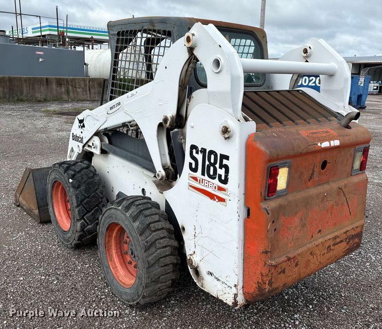 image for item EM2586 2005 Bobcat S185 skid steer loader