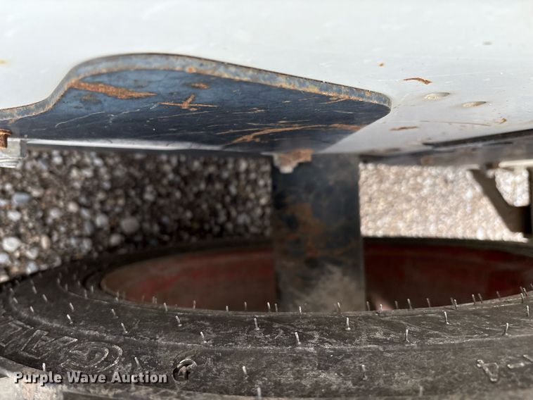 image for item EM2586 2005 Bobcat S185 skid steer loader