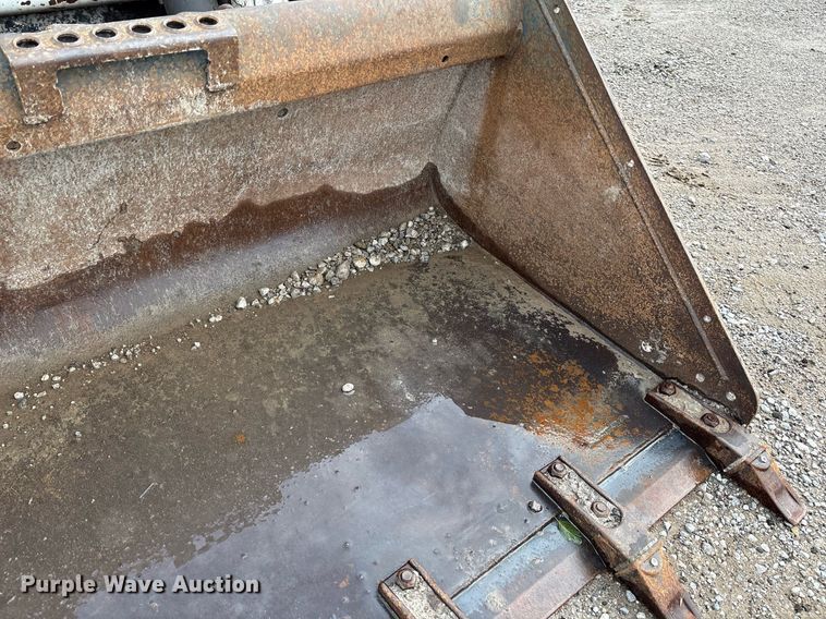 image for item EM2586 2005 Bobcat S185 skid steer loader