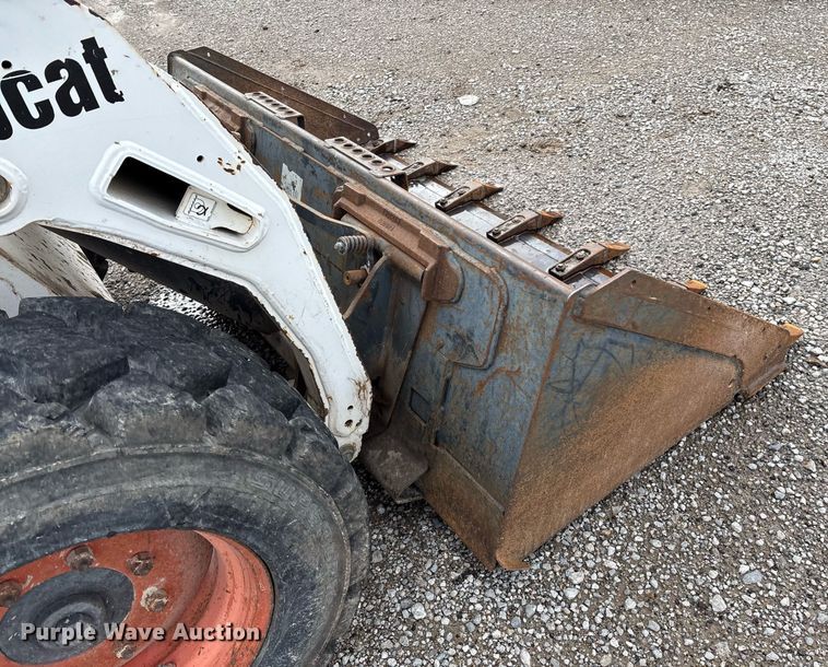 image for item EM2586 2005 Bobcat S185 skid steer loader