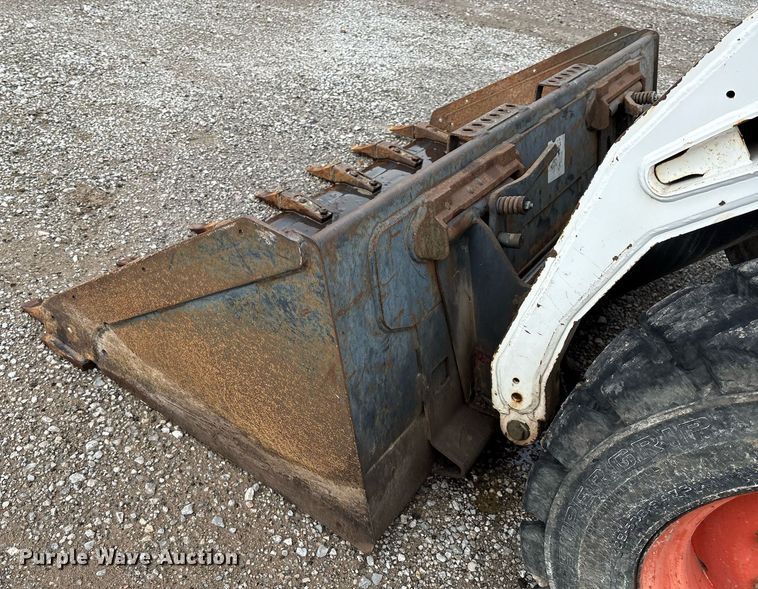 image for item EM2586 2005 Bobcat S185 skid steer loader