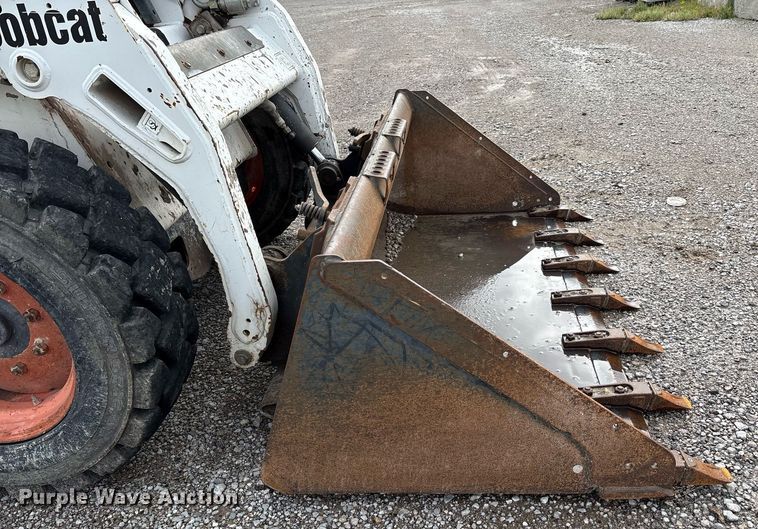 image for item EM2586 2005 Bobcat S185 skid steer loader