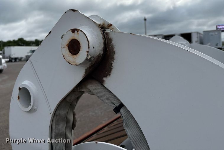 image for item EM2586 2005 Bobcat S185 skid steer loader