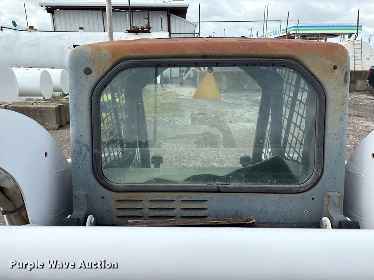 image for item EM2586 2005 Bobcat S185 skid steer loader