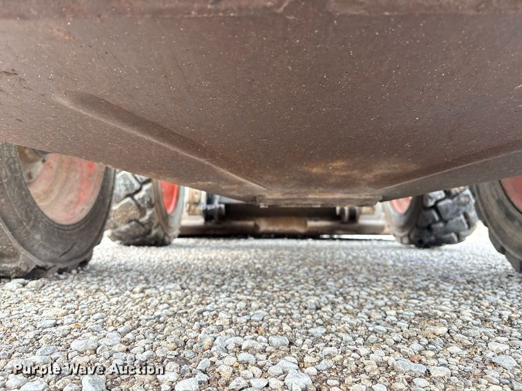 image for item EM2586 2005 Bobcat S185 skid steer loader