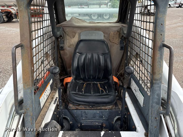 image for item EM2586 2005 Bobcat S185 skid steer loader