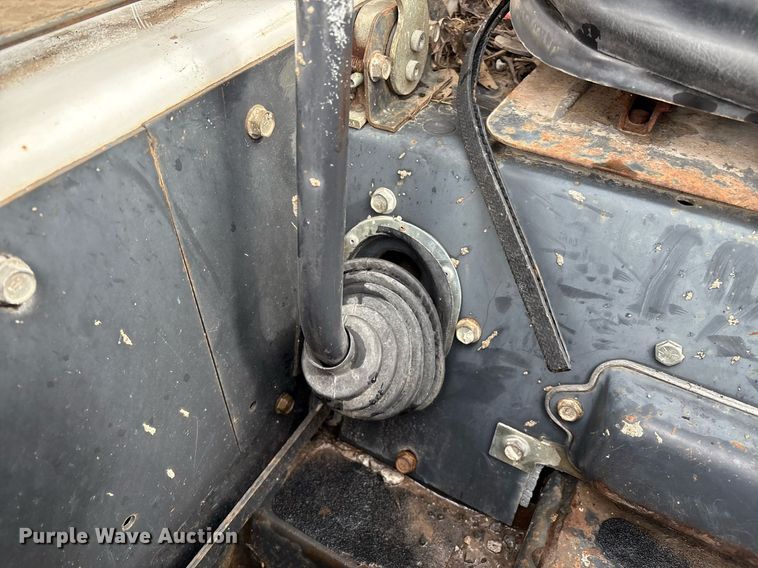 image for item EM2586 2005 Bobcat S185 skid steer loader