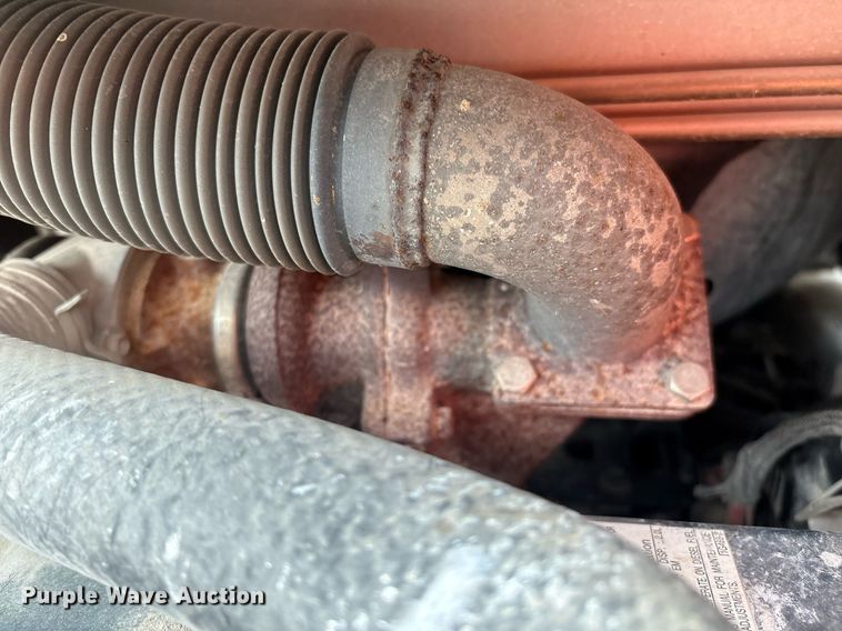 image for item EM2586 2005 Bobcat S185 skid steer loader