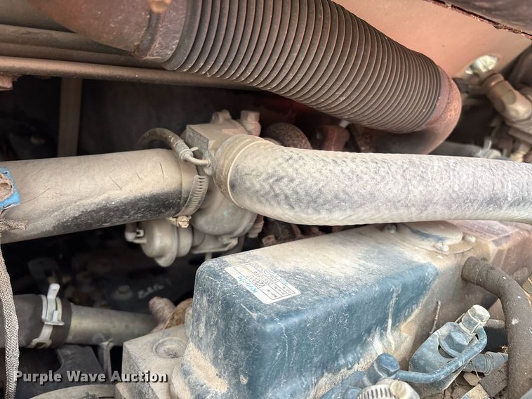 image for item EM2586 2005 Bobcat S185 skid steer loader