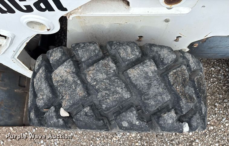 image for item EM2586 2005 Bobcat S185 skid steer loader