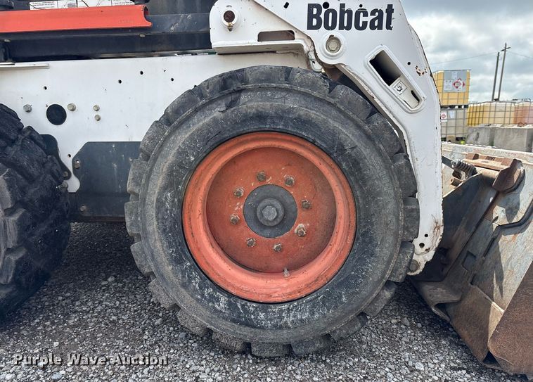 image for item EM2586 2005 Bobcat S185 skid steer loader