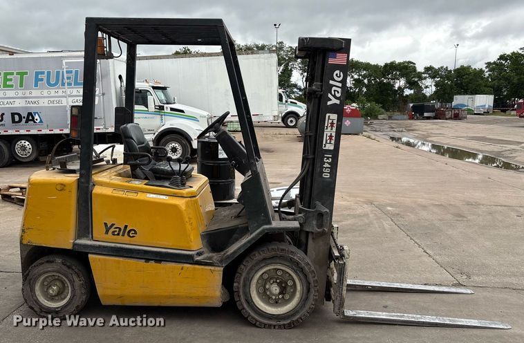 image for item EM2587 Yale GTP050RG forklift