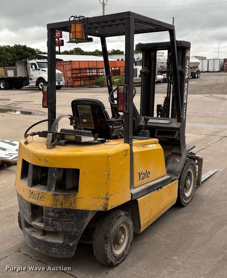 image for item EM2587 Yale GTP050RG forklift