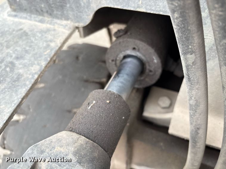 image for item EM2587 Yale GTP050RG forklift