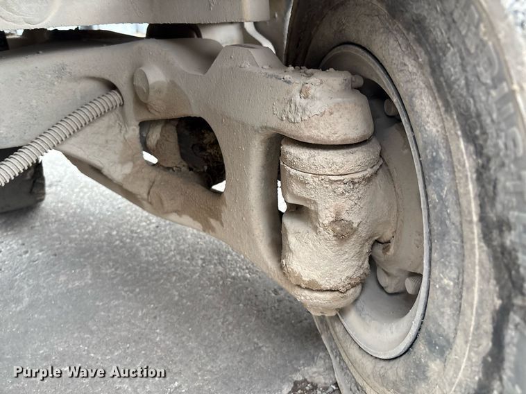 image for item EM2587 Yale GTP050RG forklift