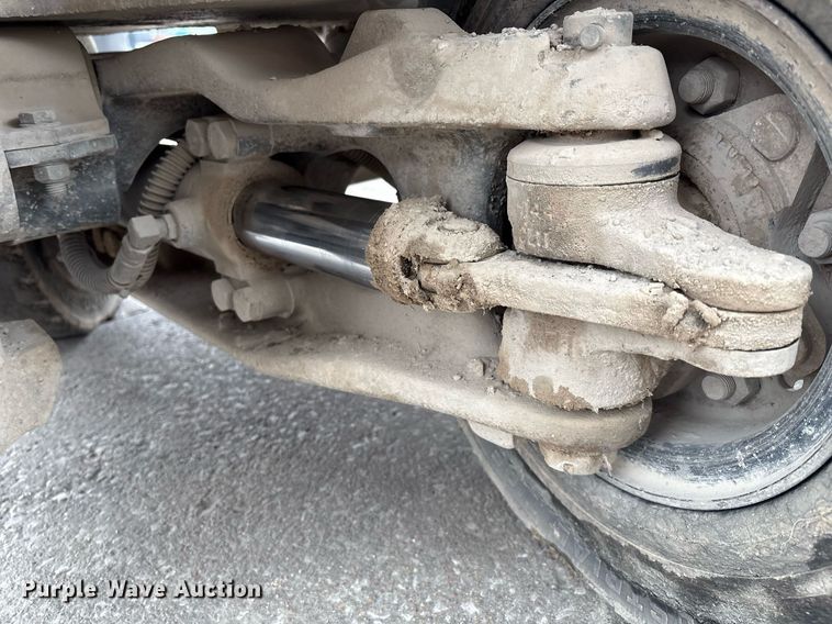 image for item EM2587 Yale GTP050RG forklift