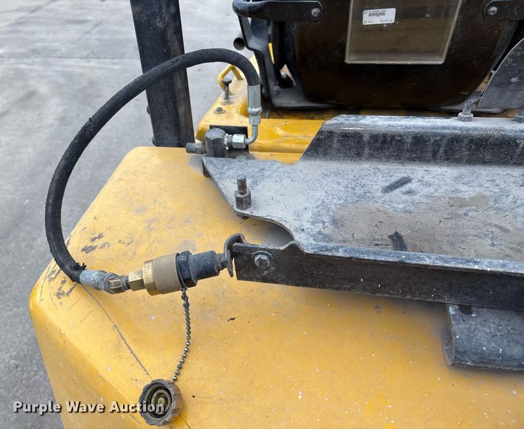image for item EM2587 Yale GTP050RG forklift