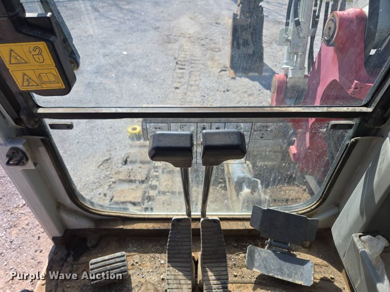 image for item EM7097 2014 Takeuchi TB1140 mini excavator
