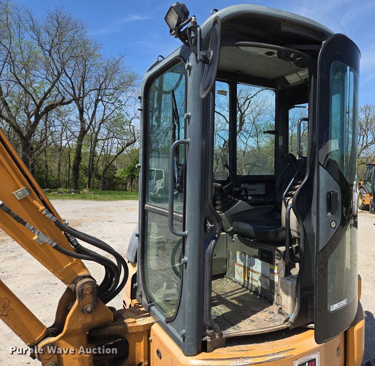 image for item EM7101 2015 Case  CX36B mini excavator