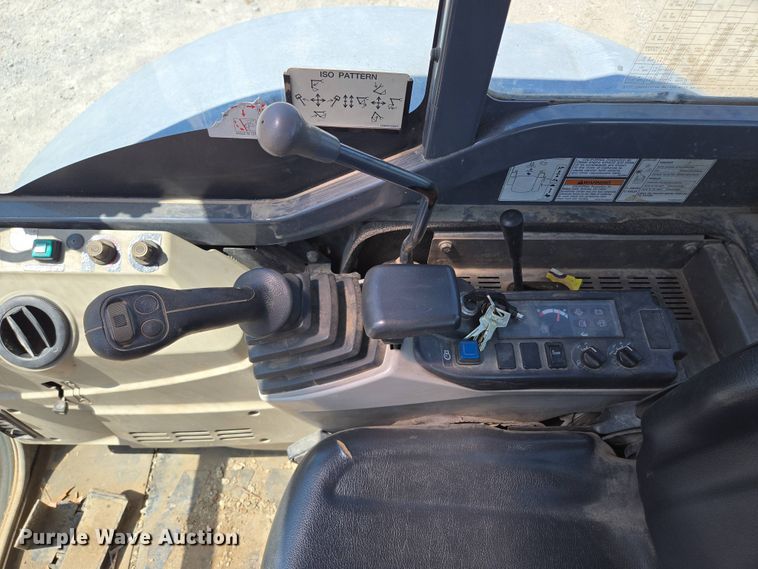 image for item EM7101 2015 Case  CX36B mini excavator