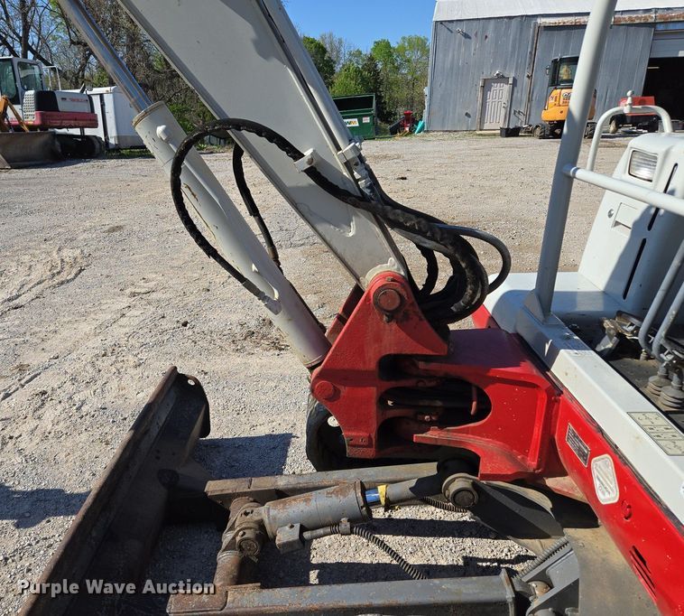 image for item EM7102 2006 Takeuchi  TB135 mini excavator