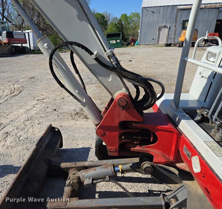 image for item EM7102 2006 Takeuchi  TB135 mini excavator