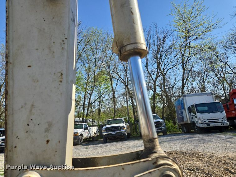 image for item EM7102 2006 Takeuchi  TB135 mini excavator