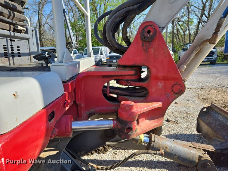 image for item EM7102 2006 Takeuchi  TB135 mini excavator
