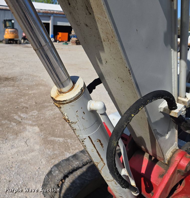 image for item EM7102 2006 Takeuchi  TB135 mini excavator