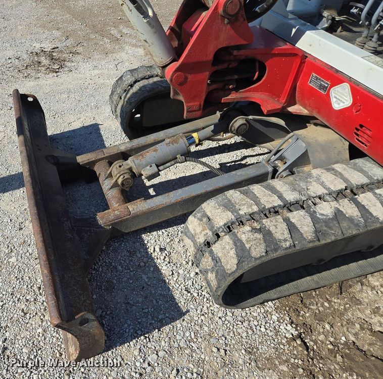 image for item EM7102 2006 Takeuchi  TB135 mini excavator