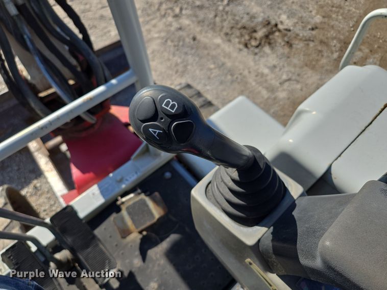 image for item EM7102 2006 Takeuchi  TB135 mini excavator