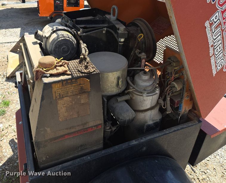 image for item EM7106 Air compressor