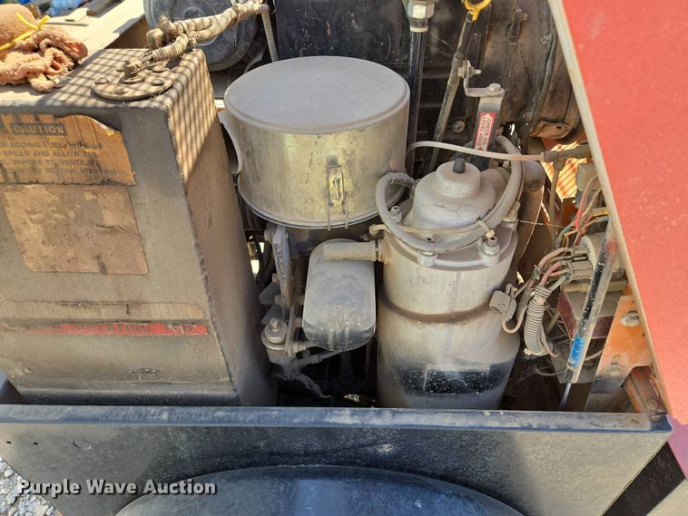 image for item EM7106 Air compressor