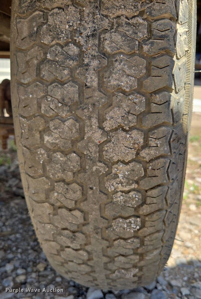 image for item EM7106 Air compressor