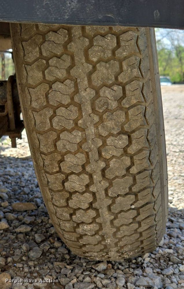 image for item EM7106 Air compressor