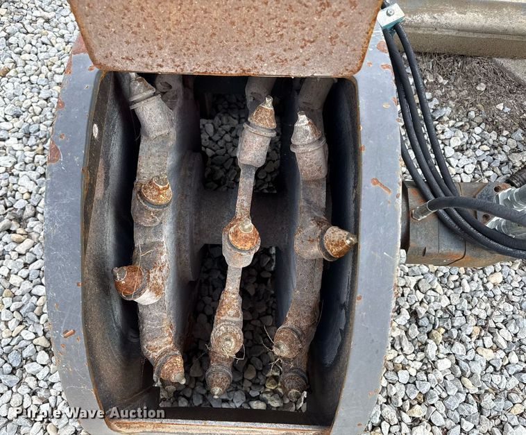 image for item EM7117 Coneqtec Universal AP III 300 skid steer cold planer