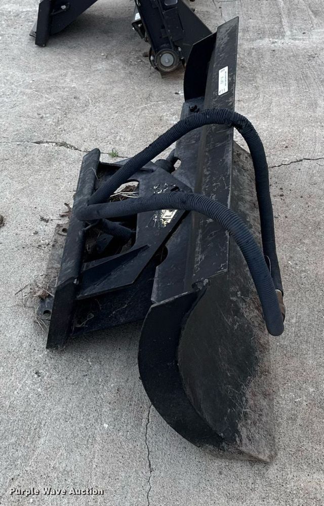 image for item EM7118 Compact utility loader dozer blade