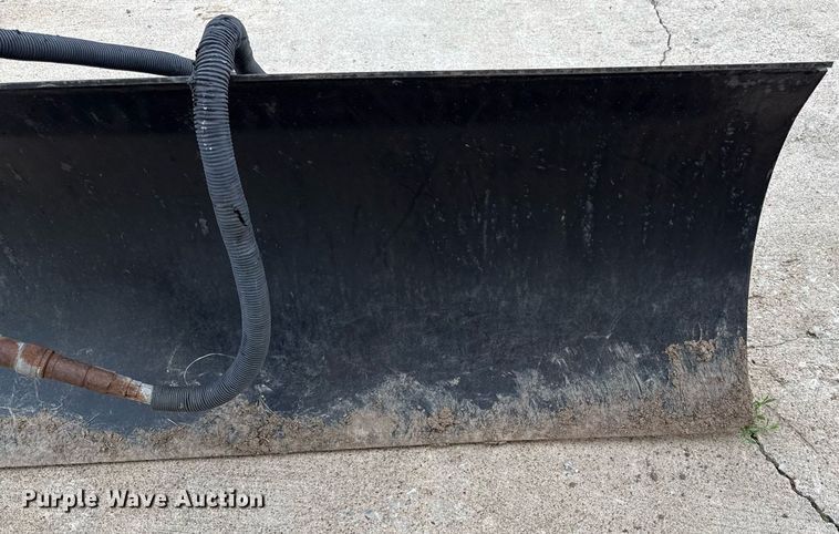 image for item EM7118 Compact utility loader dozer blade