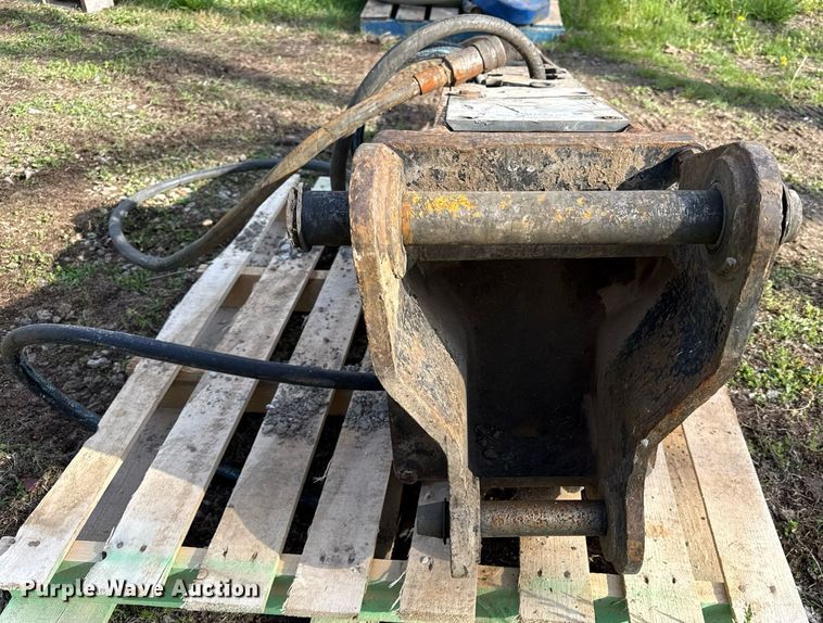 image for item EM7124 breaker