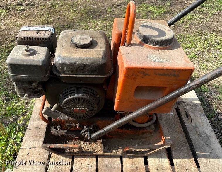 image for item EM7125 Mikasa plate compactor