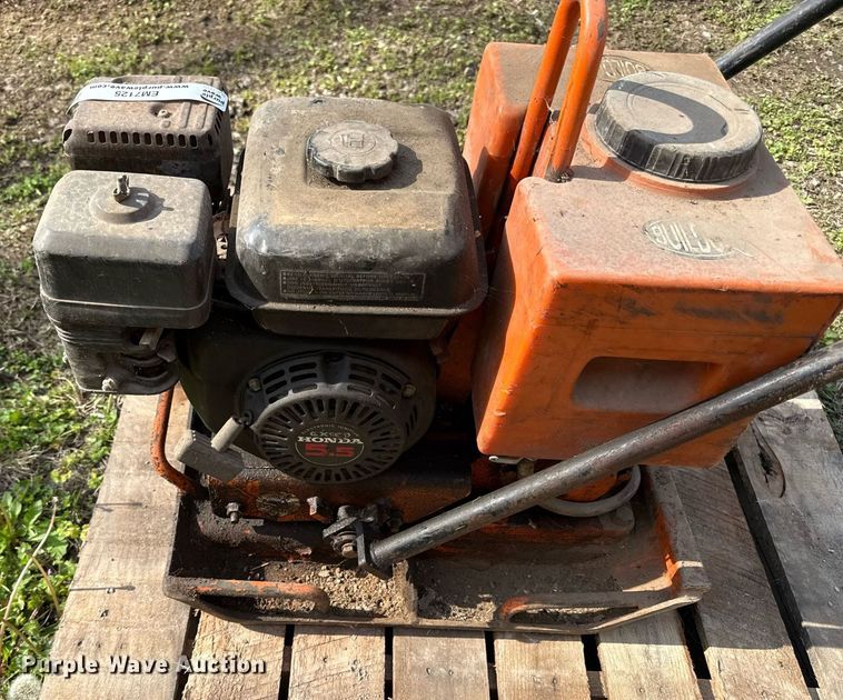 image for item EM7125 Mikasa plate compactor