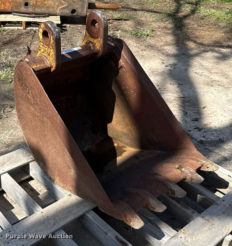 image for item EM7130 24