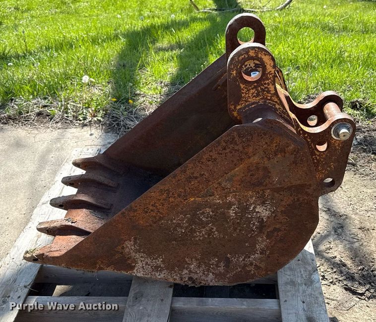 image for item EM7130 24