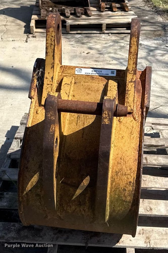 image for item EM7131 18