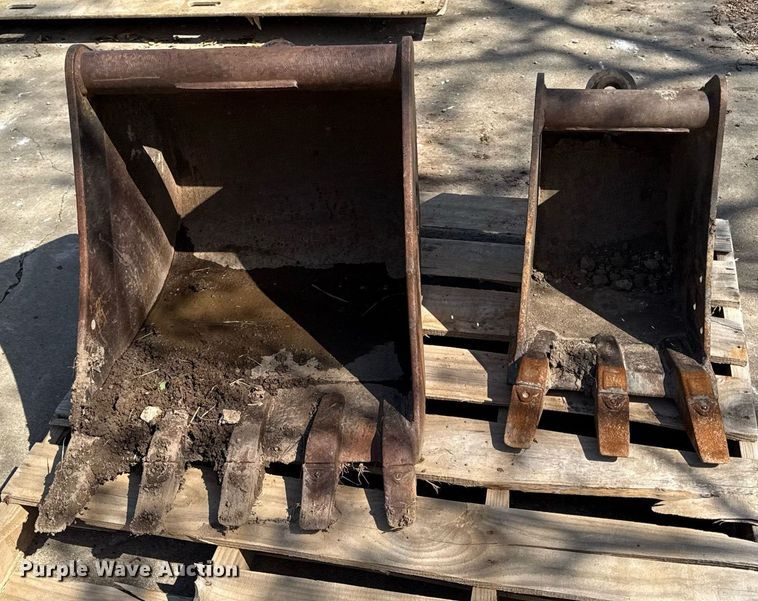 image for item EM7132 (2) Tag excavator buckets