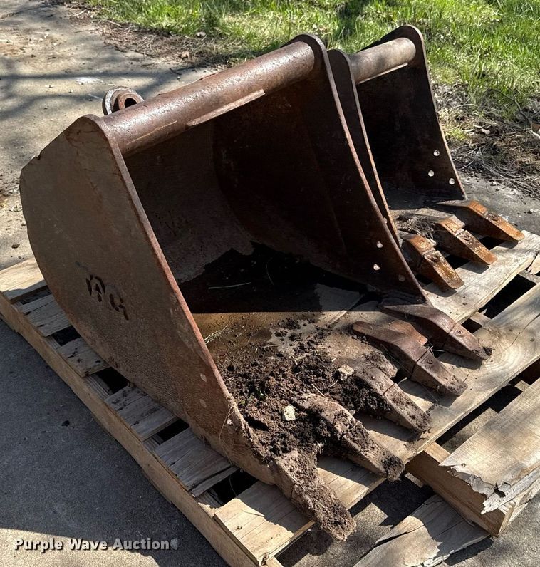 image for item EM7132 (2) Tag excavator buckets