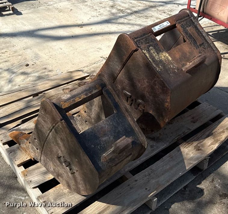image for item EM7132 (2) Tag excavator buckets